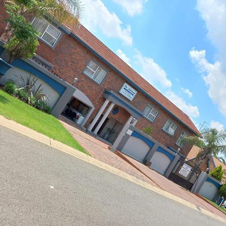 The Lakehouse Bnb Brakpan Eksteriør billede