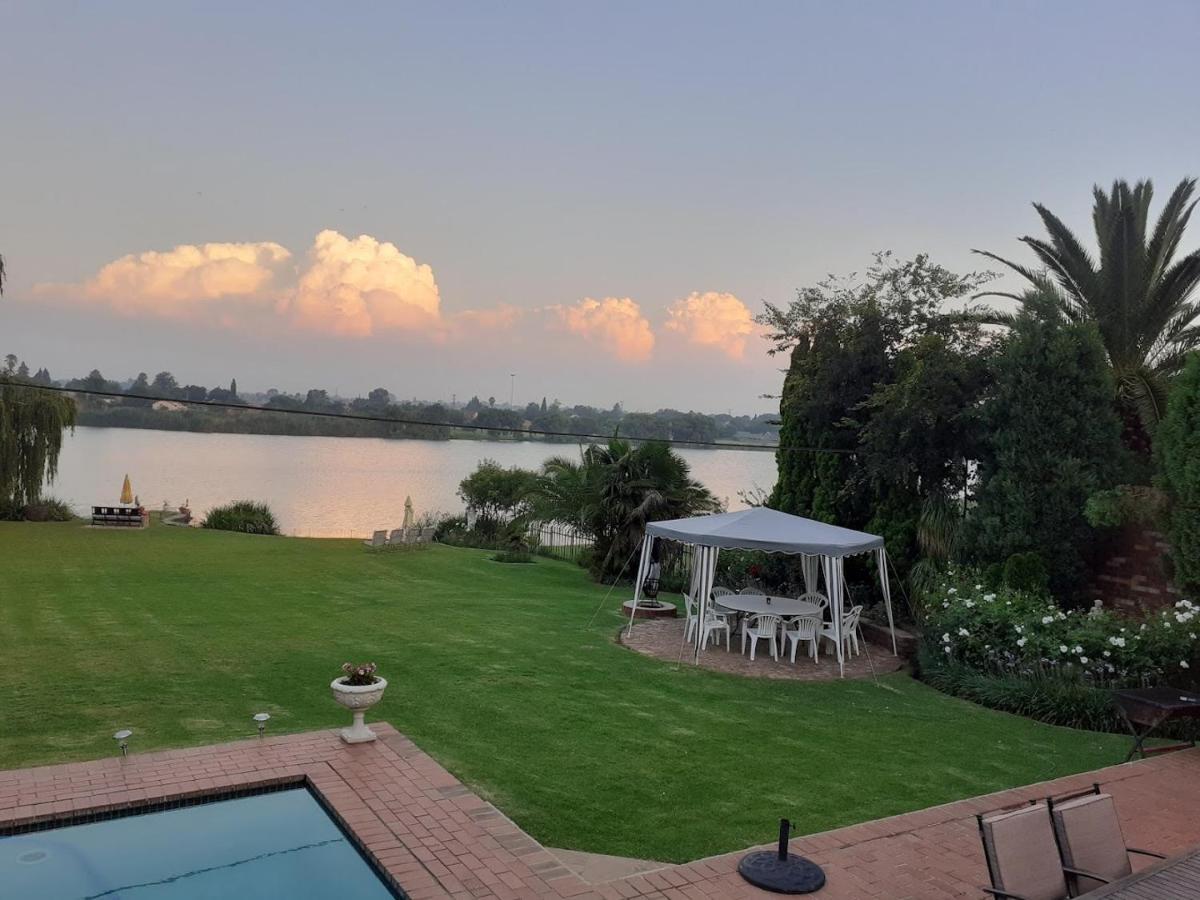 The Lakehouse Bnb Brakpan Eksteriør billede